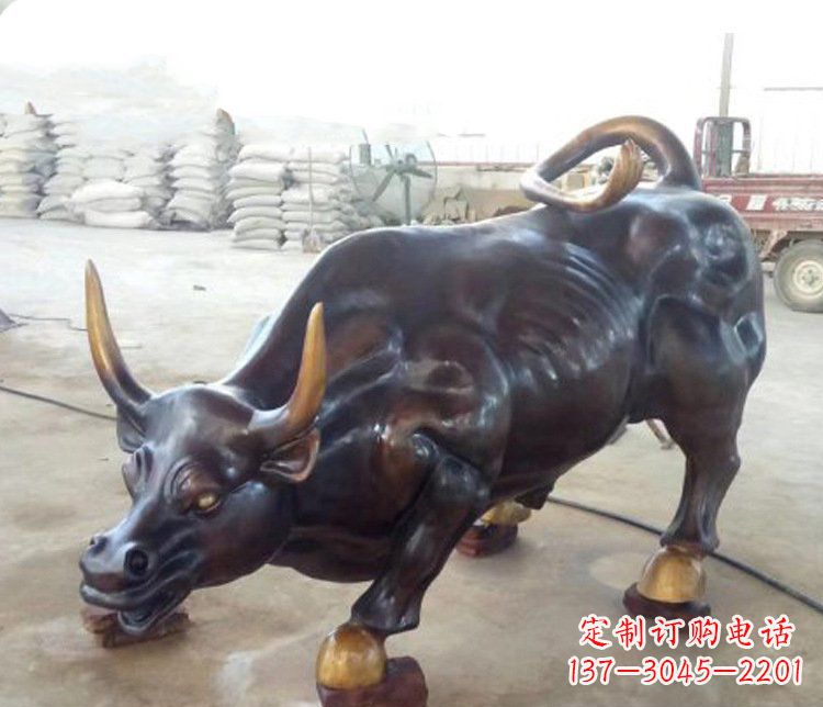 泉州牛玻璃钢仿铜动物雕塑-把动物雕塑带入生活