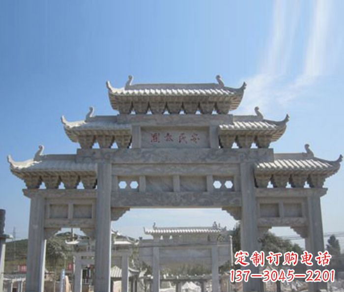 泉州三门石雕牌坊精美雕塑