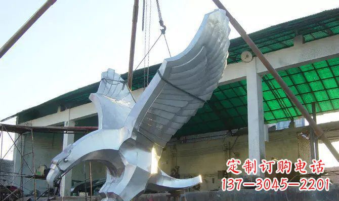泉州广场老鹰不锈钢雕塑