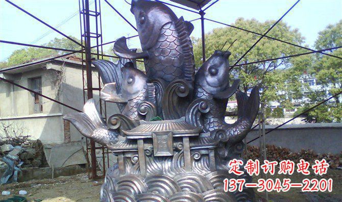 泉州广场鲤鱼跃龙门景观铜雕