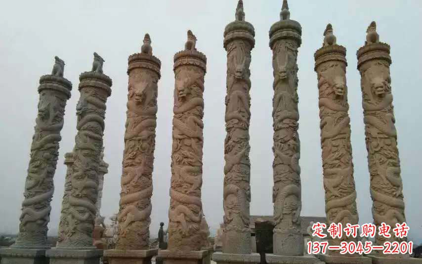 泉州风格独特的盘龙石雕