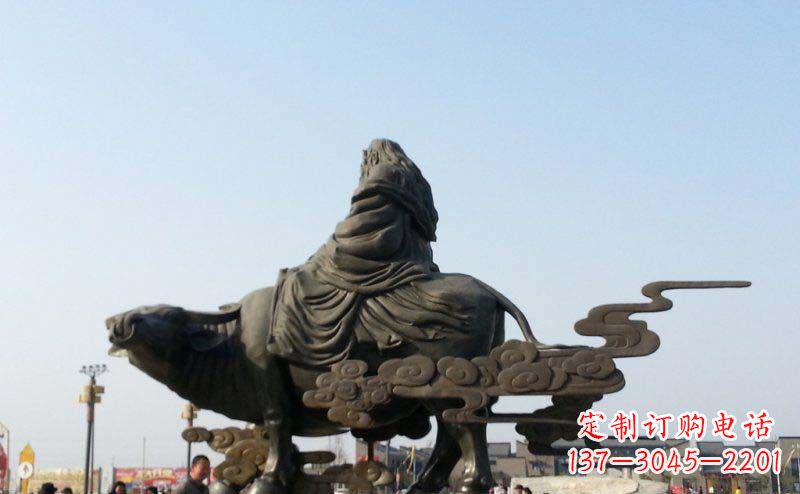 泉州广场骑牛的老子景观铜雕