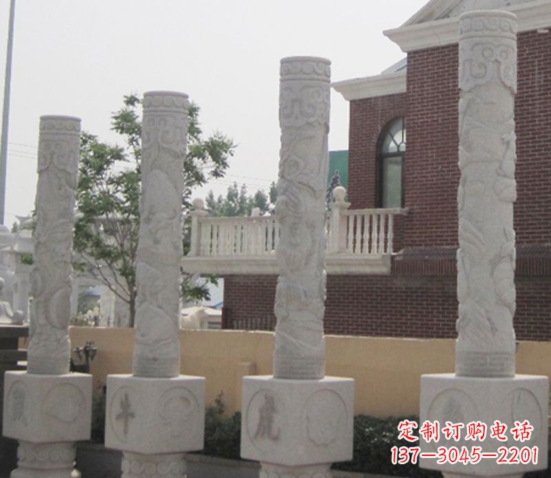 泉州历久弥新的圆润十二生肖雕塑
