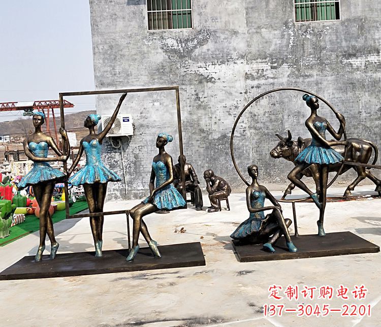 泉州广场铜雕美女人物雕塑