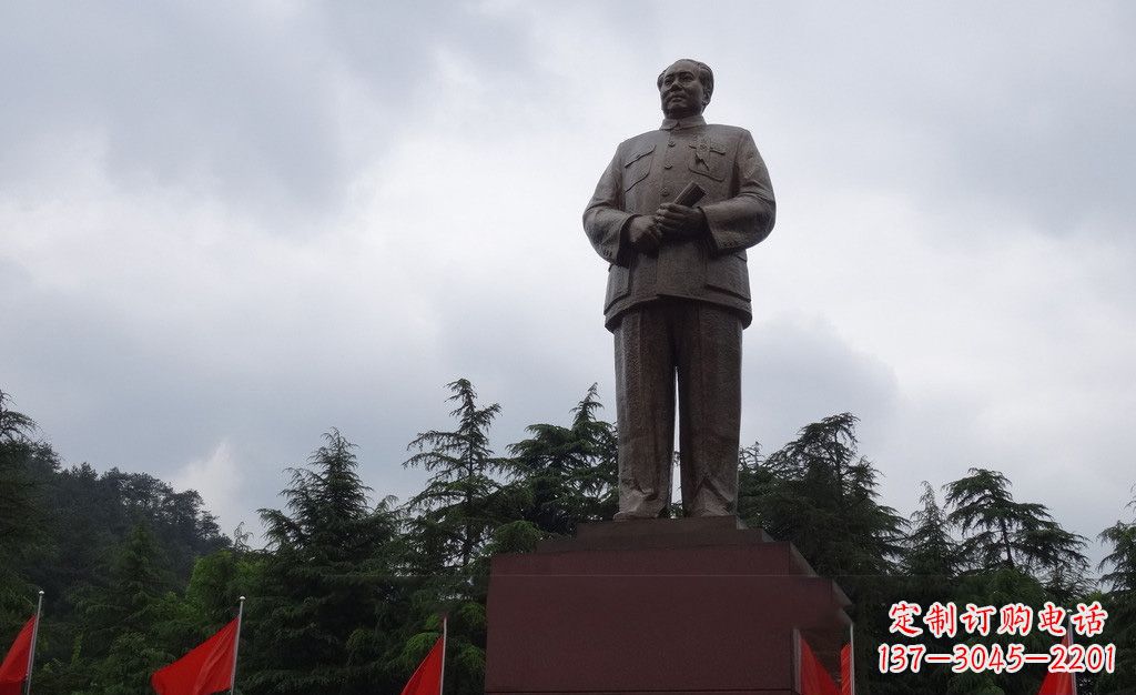 泉州广场伟人毛泽东铜雕