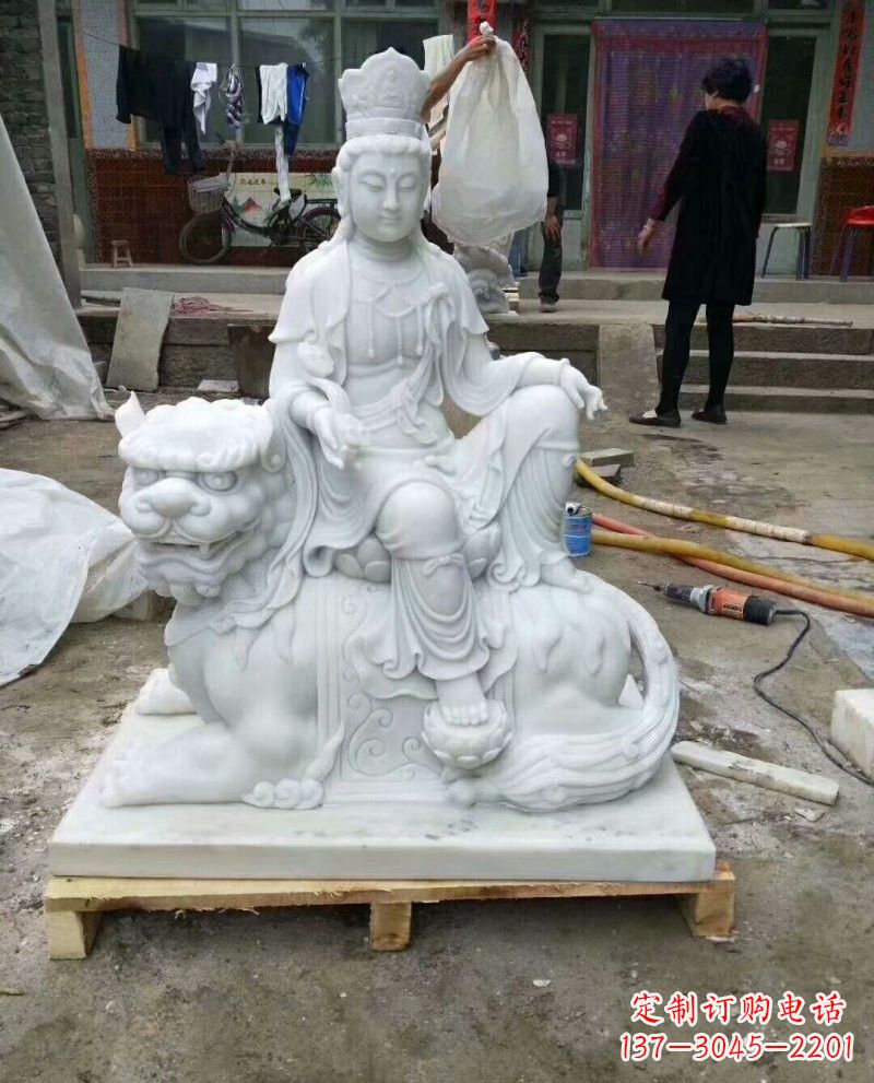 泉州高端汉白玉文殊菩萨狮子雕塑
