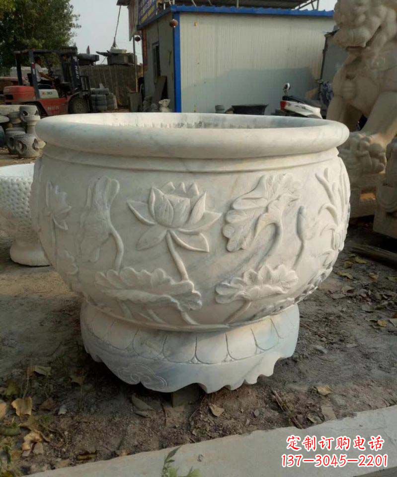 泉州汉白玉荷花石浮雕水缸,营造令人心旷神怡的宁静之美