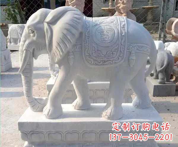 泉州高贵厚重的大象雕塑