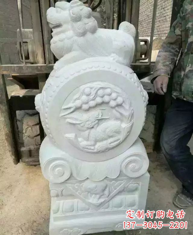 泉州中领雕塑出品,精雕细琢汉白玉狮子门墩
