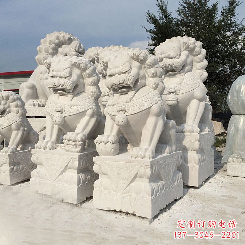 泉州历史悠久的汉白玉狮子雕塑