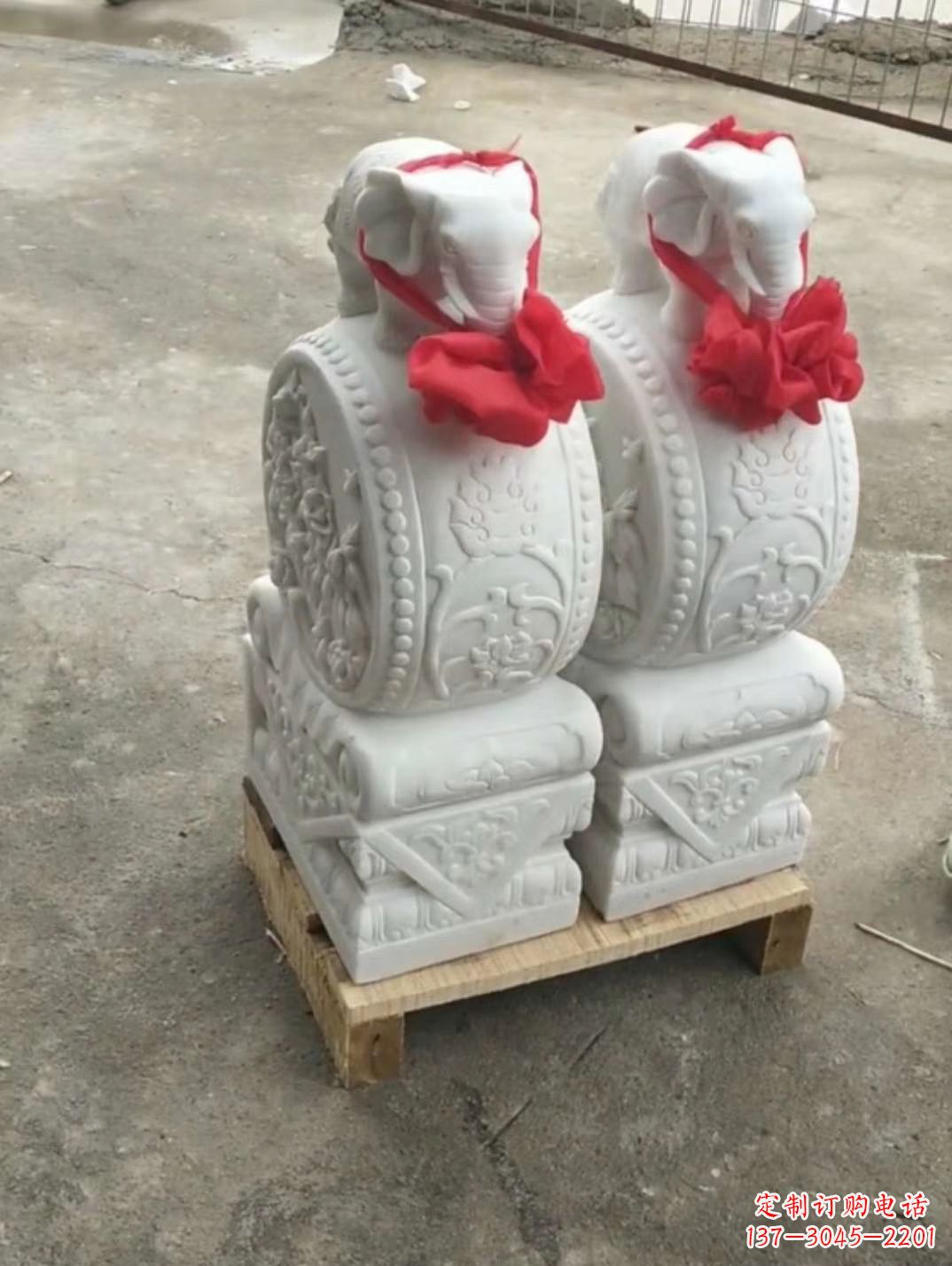 泉州汉白玉小门墩石,门口摆放吉祥物