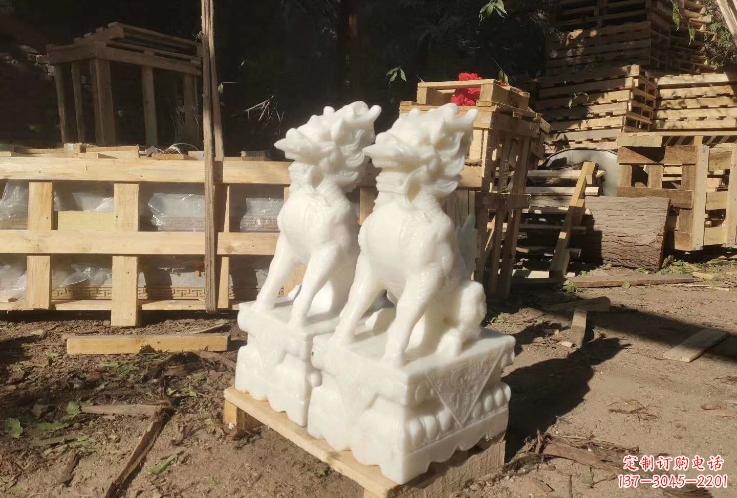 泉州汉白玉手工麒麟雕塑,瑞气招财鼎盛