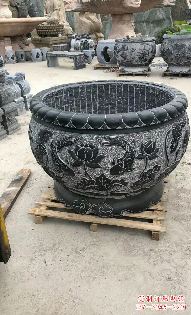 泉州荷花鲤鱼石浮雕水缸,精美独特的艺术之作