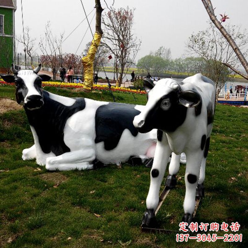 泉州仿真奶牛雕塑,精致外形逼真细节