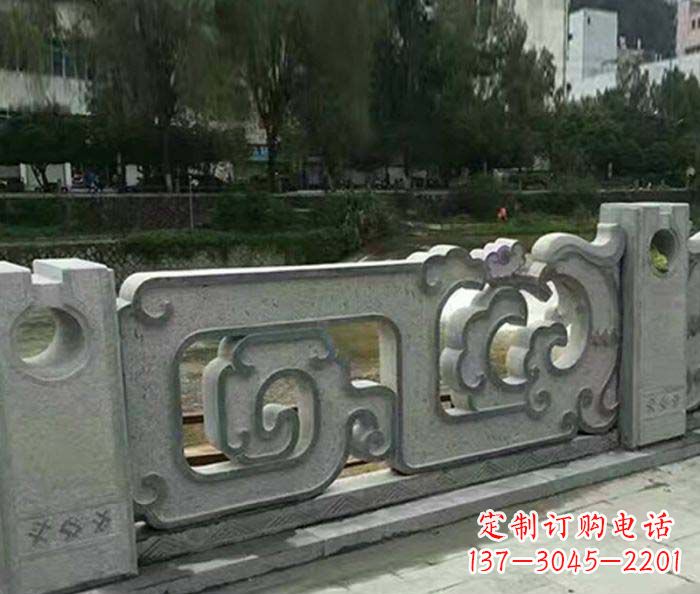 泉州护城河建筑石雕栏板