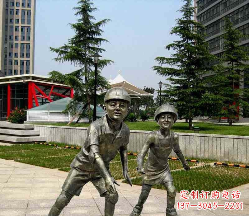 泉州滑旱冰男孩铜雕,精细而引人入胜