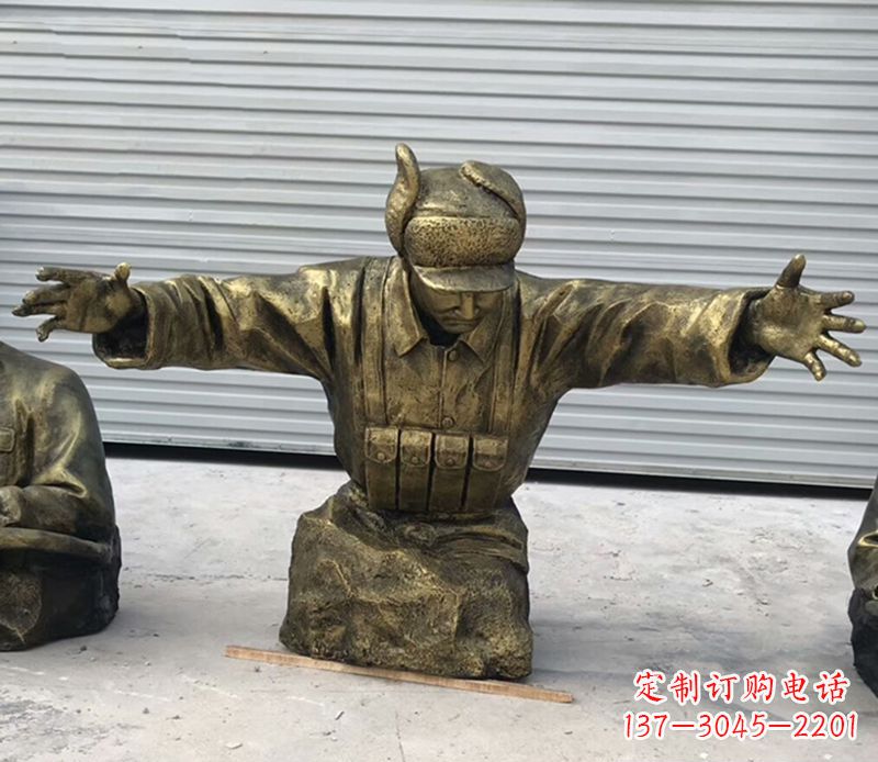 泉州黄继光铜雕是由中领雕塑定制的精致作品。中…