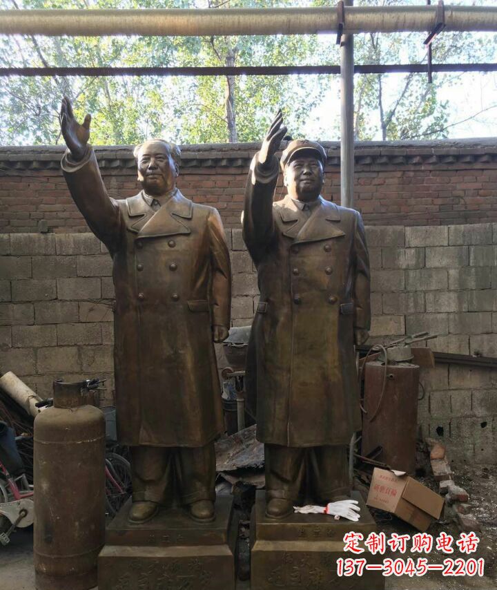 泉州挥手的毛主席伟人铜雕