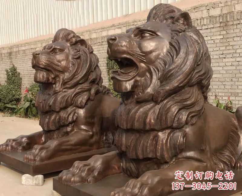 泉州汇丰铜雕狮子，威武雄壮