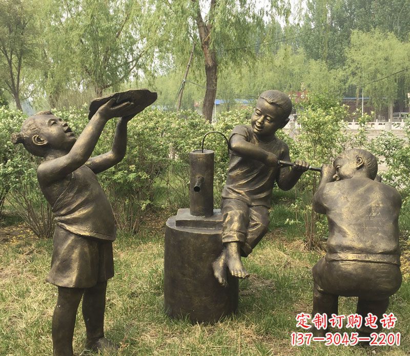 泉州接水玩耍的儿童铜雕