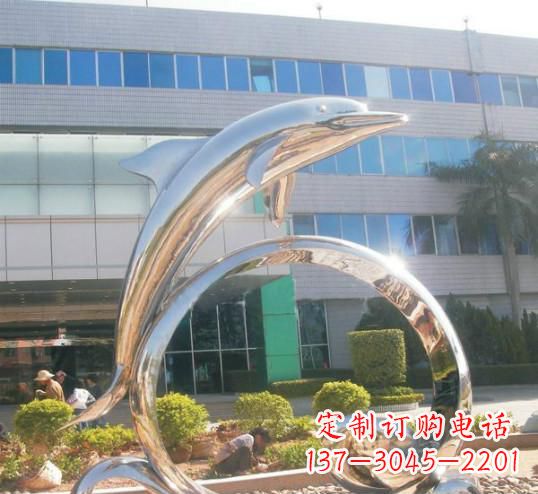 泉州街边不锈钢跳跃的海豚雕塑