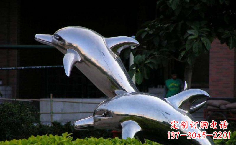 泉州彰显自由灵动的不锈钢跳跃海豚雕塑