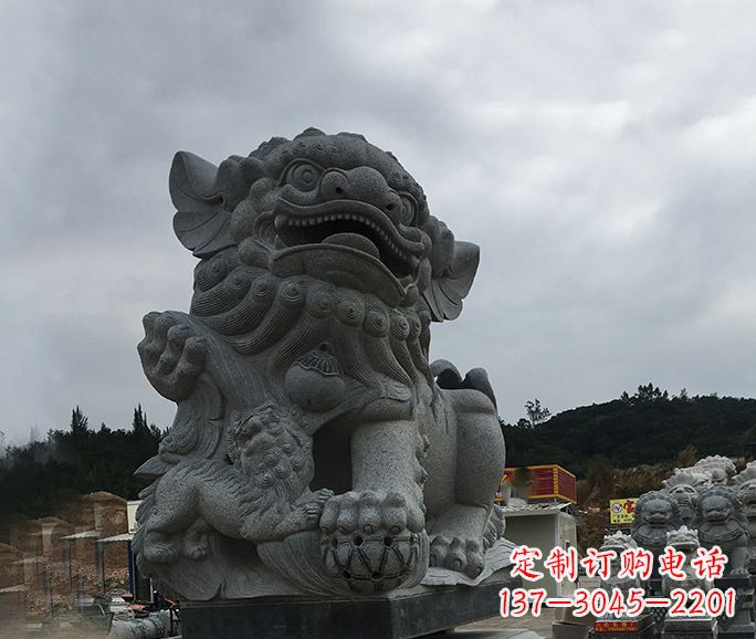 泉州街边景观南方狮子石雕