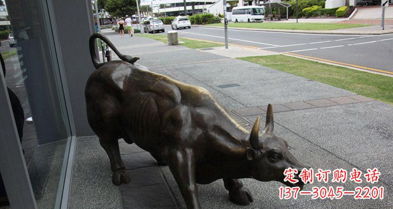 泉州街边牛动物铜雕