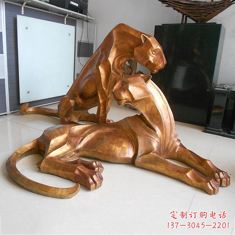 泉州草坪广场商场十二生肖铜雕豹塑