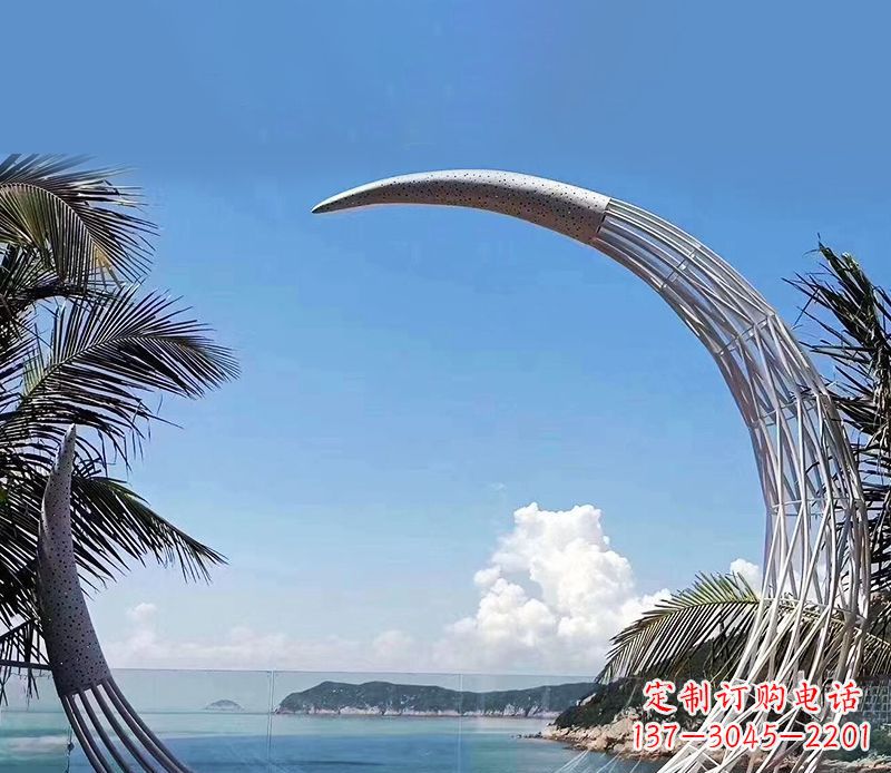 泉州无比耀眼的不锈钢月亮雕塑