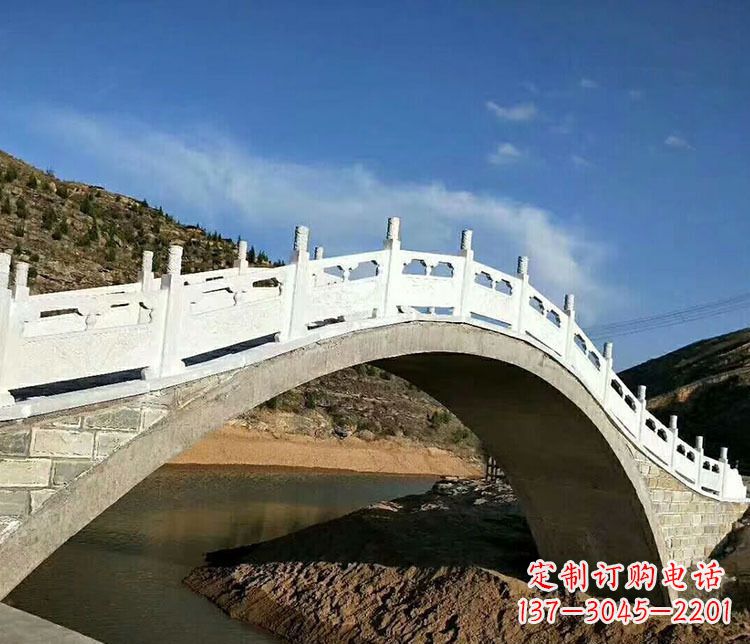 泉州卓越之作:汉白玉拱桥雕塑