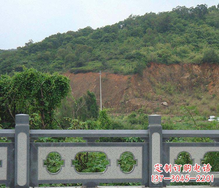 泉州景区仿古栏板石雕:展现华丽古典风格的雕塑艺术