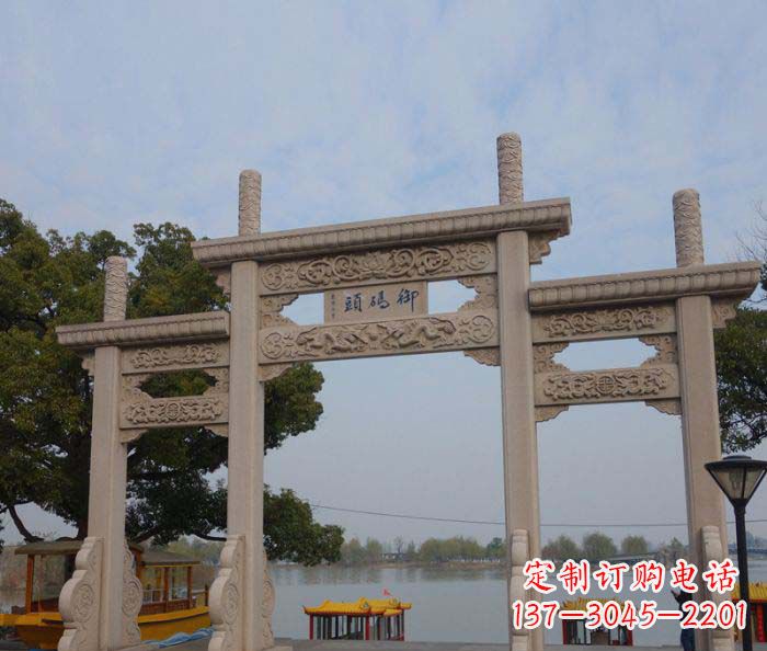 泉州景区三门古典牌坊石雕