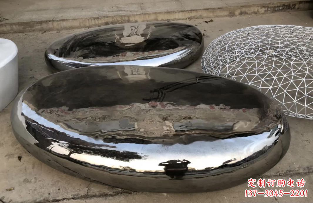 泉州镜面不锈钢鹅卵石雕塑1