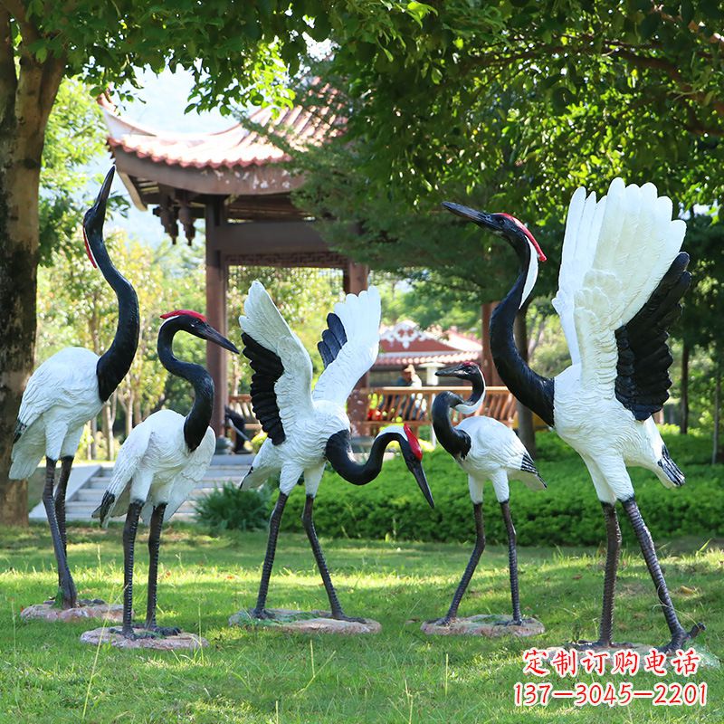 泉州精美彩绘丹顶鹤雕塑