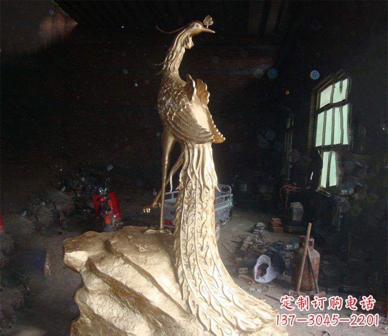 泉州孔雀雕塑