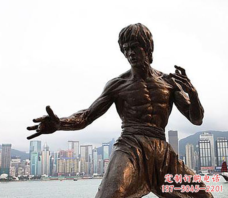 泉州李小龙铜雕,为您展现明星的精彩!