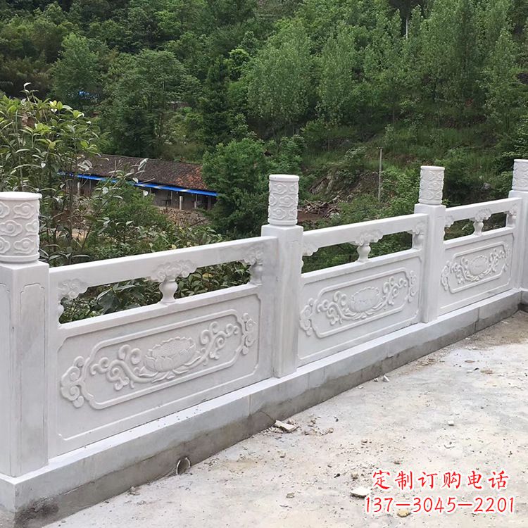 泉州莲花纹石雕栏板护栏