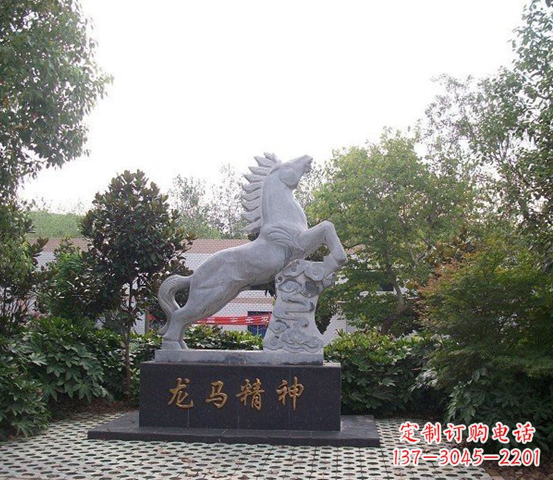 泉州精致细腻的龙马石雕
