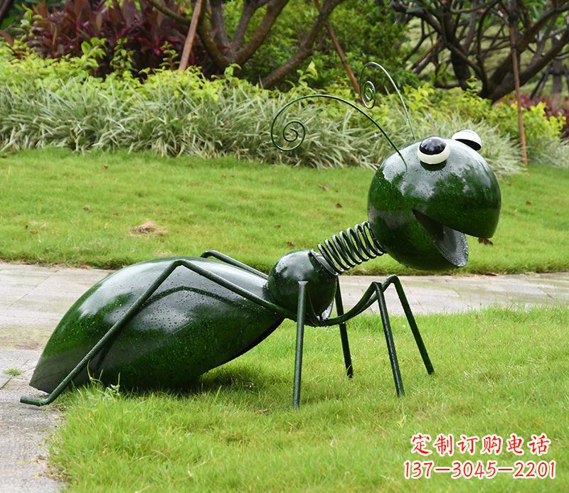 泉州绿色落尾蚂蚁不锈钢摆件雕塑:精致的小动物艺术作品