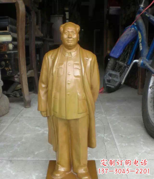 泉州毛主席仿铜雕塑:唤醒历史的记忆