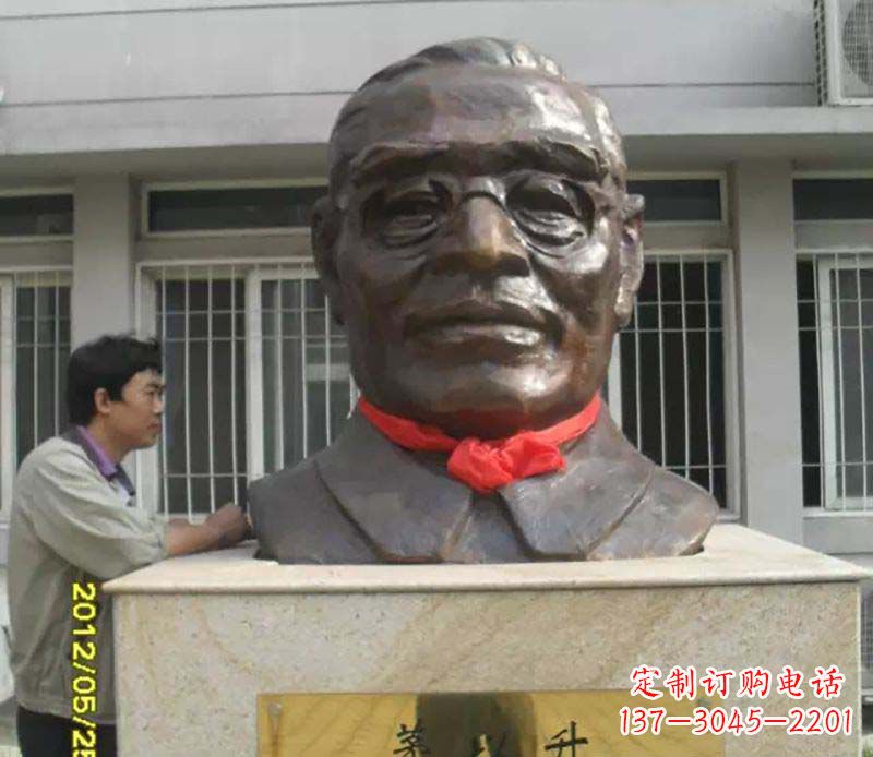 泉州领雕塑:打造精致头像铜雕