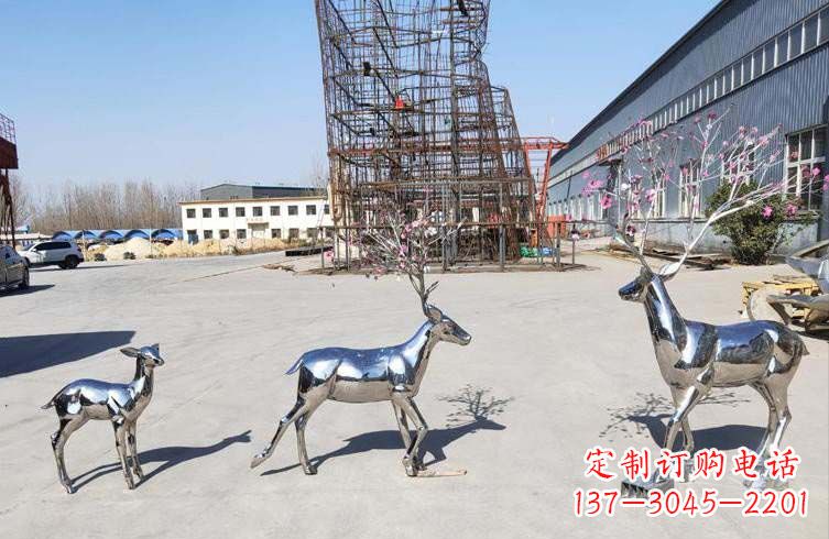 泉州梅花鹿不锈钢雕塑,惊艳于众