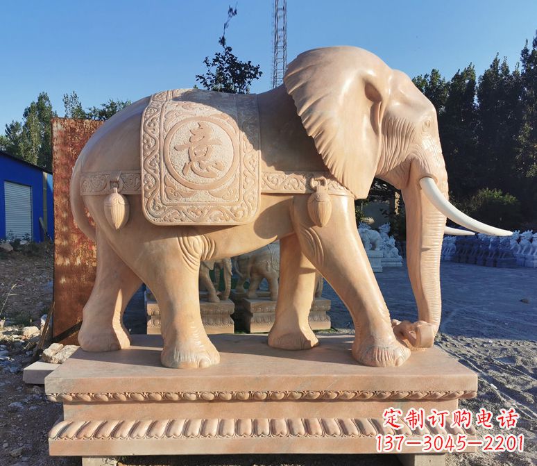 泉州南中领雕塑的大象雕塑