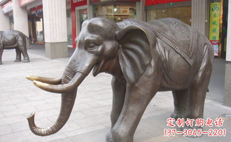 泉州祥和如意的铜制大象雕塑