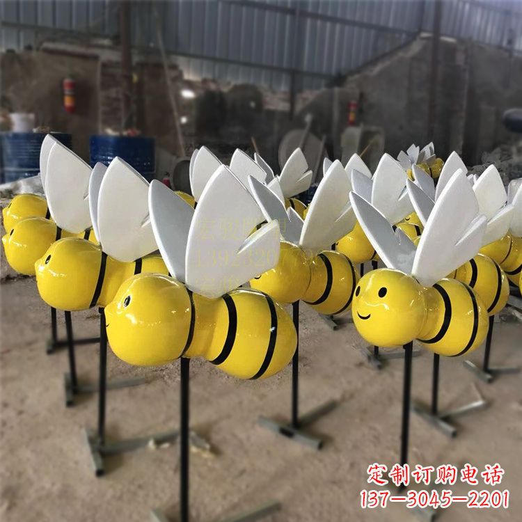 泉州动感蜜蜂雕塑,营造精致的都市公园
