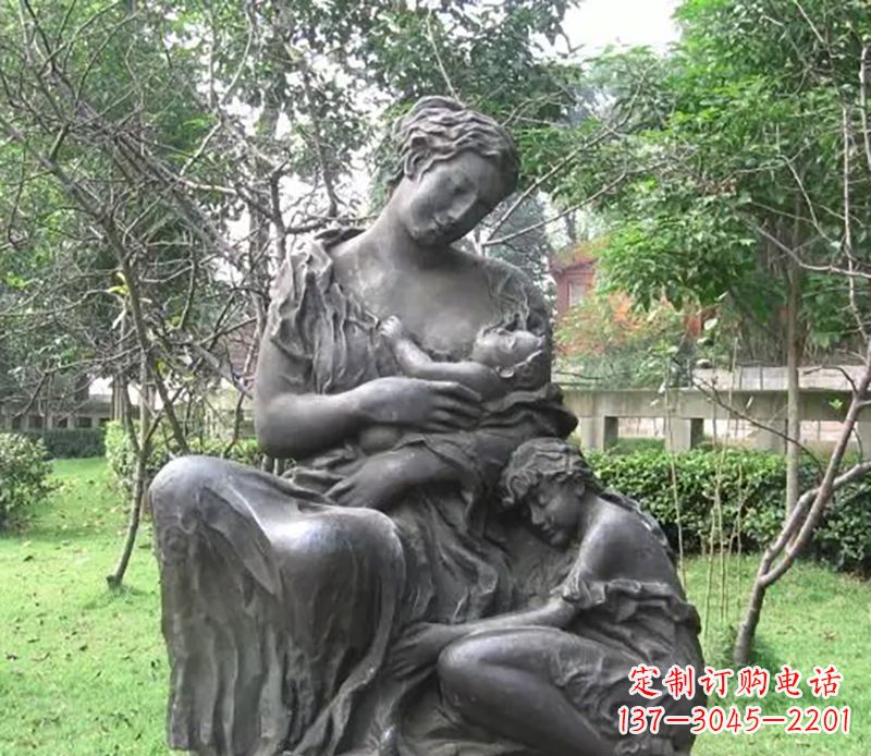 泉州母亲喂奶公园人物铜雕