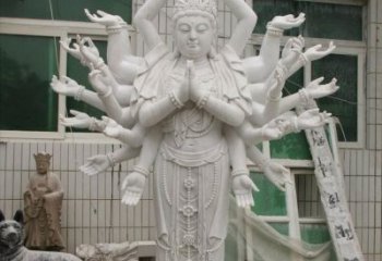 泉州汉白玉千手观音雕塑，精致细腻，深具宗教意义