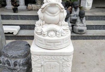 泉州金蟾立柱石动物雕塑