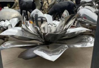 泉州镜面不锈钢荷花雕塑，精致优雅演绎着无限美丽